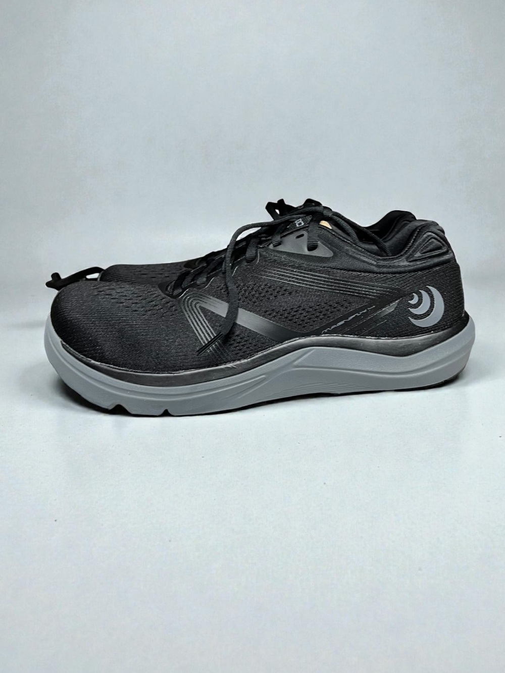 🌻NEW w/box Topo Athletic Magnifly 4 Road Running Shoes Black Charcoal Men’s 11